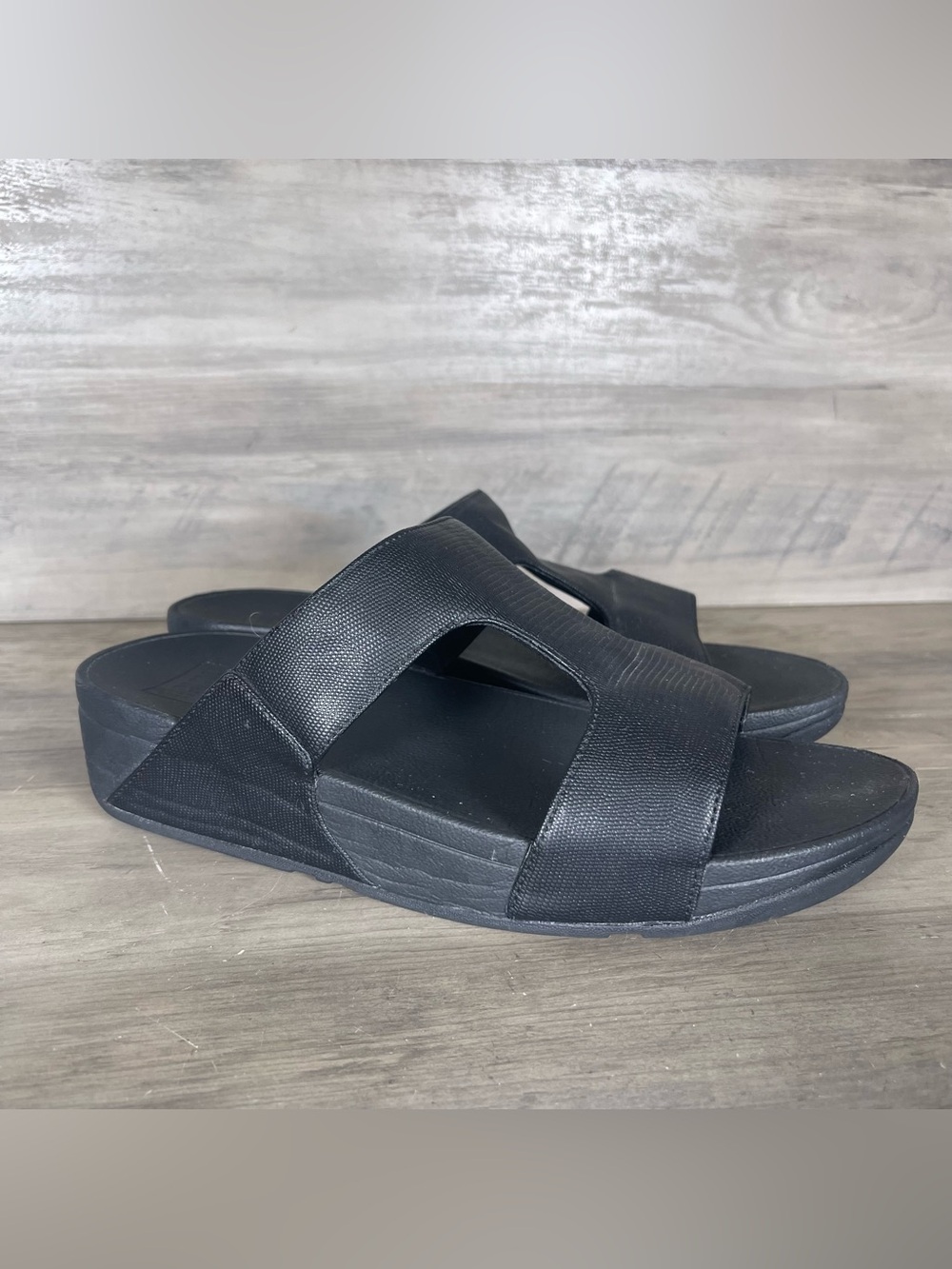 FitFlop H Bar Womens 8 Black Comfort Sandals Strappy Slide Casual Wedge Slip On